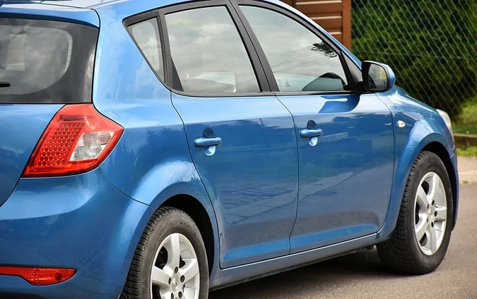 Kia Ceed cena 21500 przebieg: 189000, rok produkcji 2010 z Szadek małe 562